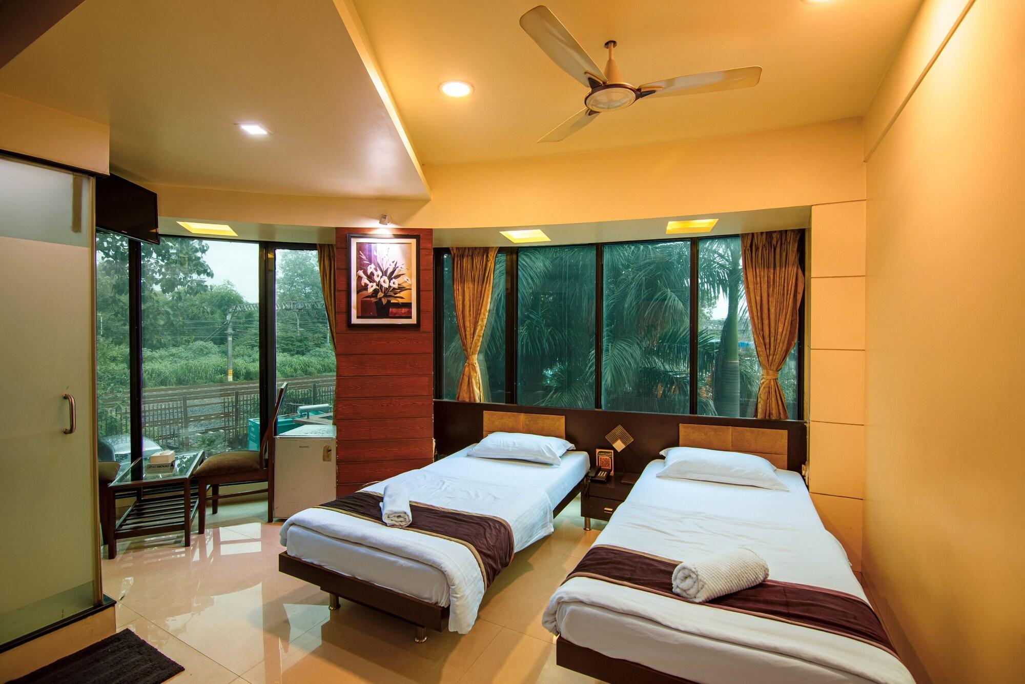 La Hotel Metro Near Bkc Mumbai Exterior photo